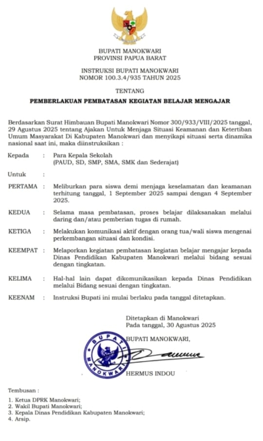 Surat Instruksi Bupati Manokwari tentang Pemberlakuan Pembatasan Kegiatan Belajar. | Dok. Pegaf.com